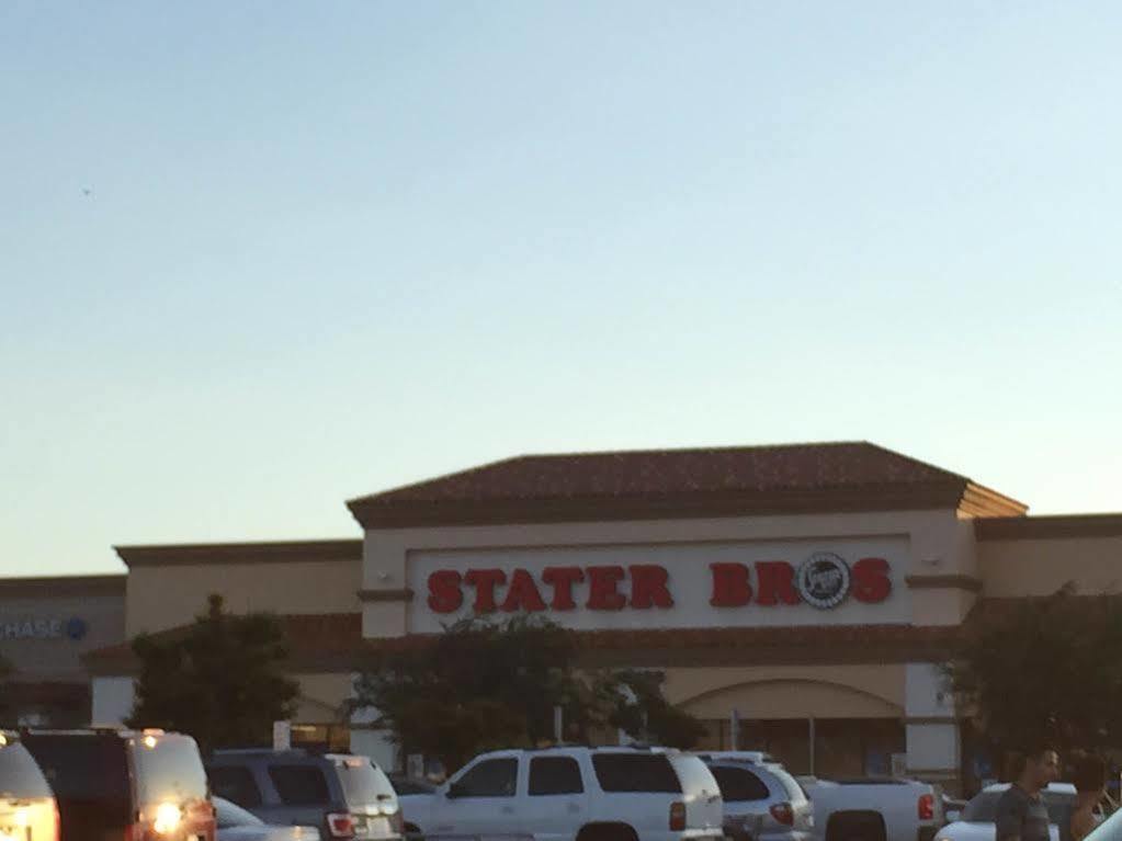 California Inn Hotel And Suites Adelanto Us 395 ภายนอก รูปภาพ